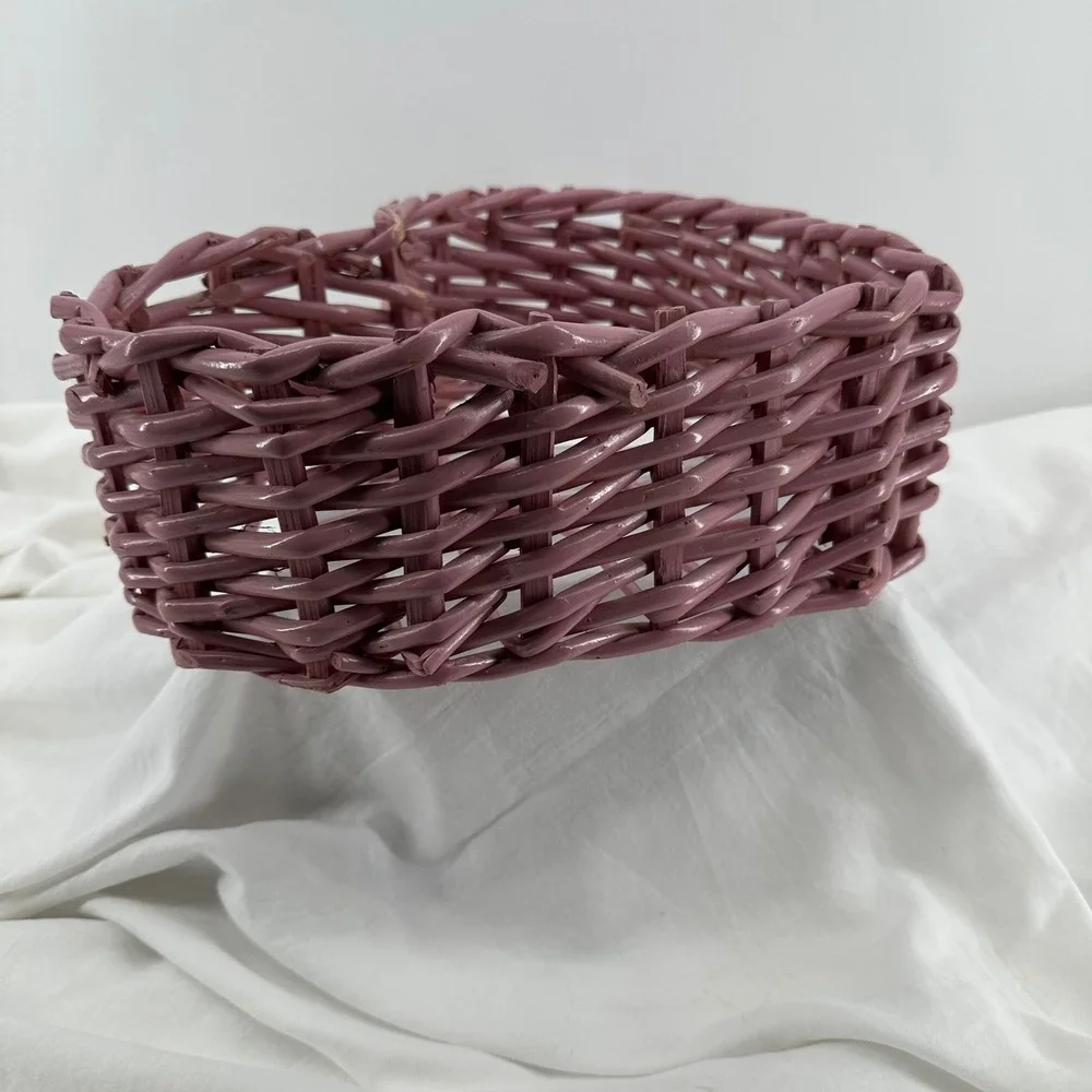 Wicker Heart Basket Mauve Purple Excellent Woven Storage Decor Cottagecore Boho